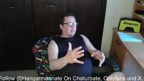 Snapshot of hangarmannate chatting on April 20, 2026, 8:10 pm Nate online show from April 20, 2026, 8:10 pm