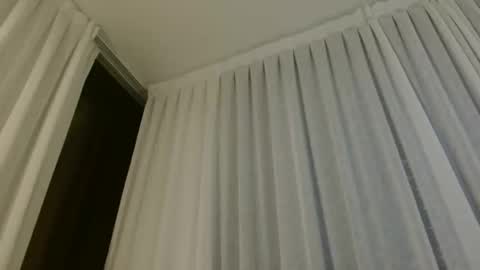 hankitforme online show from October 10, 2025, 11:31 am