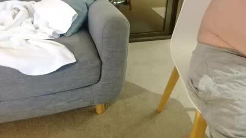 hankitforme online show from December 5, 2025, 11:08 am