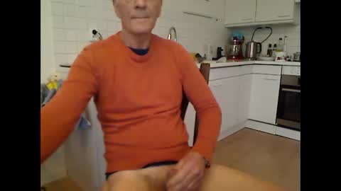 hankk54 online show from December 16, 2025, 9:36 am