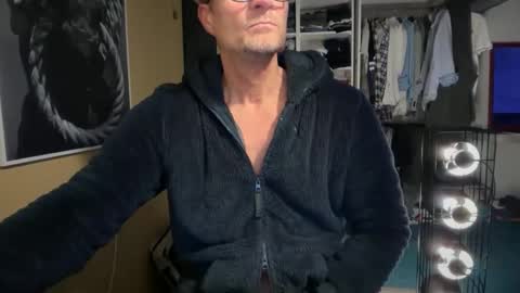 Snapshot of hankmoody6 chatting on December 25, 2024, 3:28 pm hanky online show from December 25, 2024, 3:28 pm