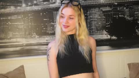 Snapshot of hanky_moon chatting on March 11, 2026, 4:24 pm Sweden online show from March 11, 2026, 4:24 pm