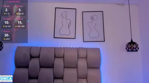 hanna__evans_ online show from March 23, 2026, 12:20 pm