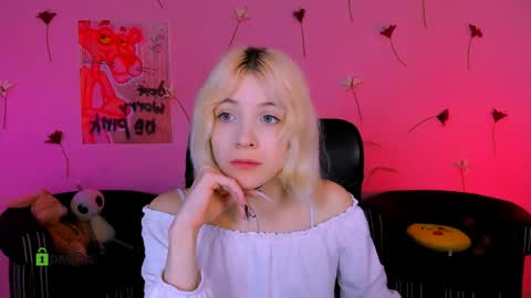 Snapshot of hanna__moon1 chatting on May 31, 2026, 8:21 am Hanna online show from May 31, 2026, 8:21 am