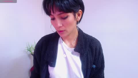 Snapshot of hanna_chloe chatting on December 31, 2024, 2:03 pm Sara online show from December 31, 2024, 2:03 pm