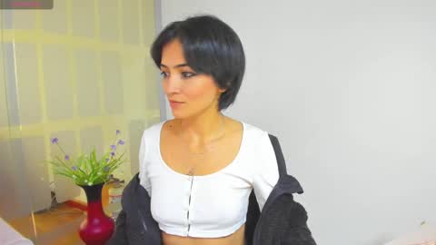 Snapshot of hanna_chloe chatting on February 21, 2025, 6:15 pm Sara online show from February 21, 2025, 6:15 pm