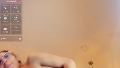 HANNA online show from November 12, 2025, 1:55 pm