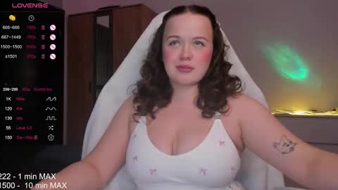 hanna montanas online show from November 24, 2025, 5:12 pm