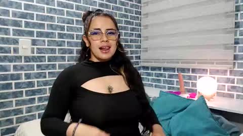 Snapshot of hanna_moons chatting on March 7, 2026, 1:13 am hanna_moons online show from March 7, 2026, 1:13 am