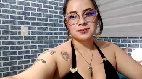 Snapshot of hanna_moons chatting on March 22, 2026, 2:48 am hanna_moons online show from March 22, 2026, 2:48 am