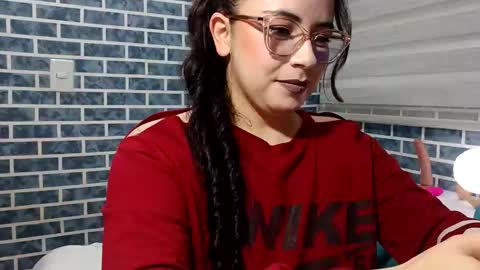 Snapshot of hanna_moons chatting on April 8, 2026, 1:49 am hanna_moons online show from April 8, 2026, 1:49 am