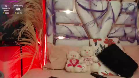 Snapshot of hanna_plum chatting on October 4, 2025, 3:21 pm hanna_plum online show from October 4, 2025, 3:21 pm