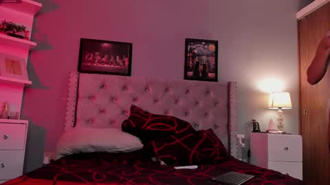 Hanna online show from February 18, 2025, 1:10 am