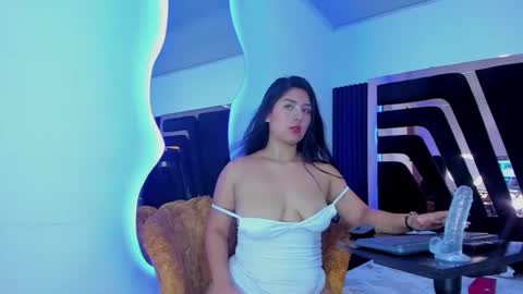 Snapshot of hannaclaire chatting on March 5, 2025, 4:35 pm HannaClaire online show from March 5, 2025, 4:35 pm