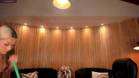 Snapshot of hannaconnor_ chatting on February 15, 2026, 11:45 pm Hanna Connor online show from February 15, 2026, 11:45 pm