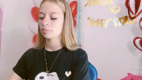 Hannah 027 online show from September 12, 2025, 11:21 am