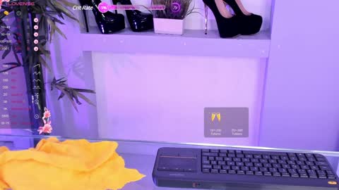 HANNAH HOWELL online show from January 24, 2025, 3:02 pm