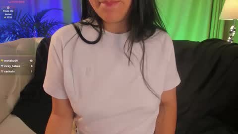 Snapshot of hannah_jonhson_1 chatting on September 14, 2025, 6:34 am Hannah online show from September 14, 2025, 6:34 am
