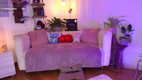 hannah_lovee online show from March 10, 2026, 3:33 am