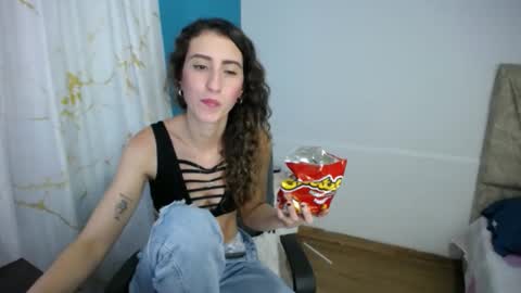 Snapshot of hannah_scottt chatting on May 30, 2026, 12:08 am Hannah online show from May 30, 2026, 12:08 am