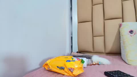 hannah_teehn online show from November 29, 2025, 7:06 pm