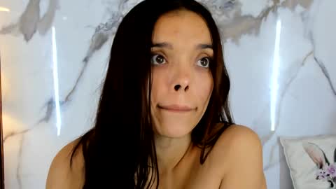 Snapshot of hannahill69 chatting on January 15, 2025, 10:06 am Hannahill69 online show from January 15, 2025, 10:06 am