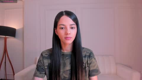 Snapshot of hannahjamesx chatting on December 1, 2024, 4:51 pm HANNAH J online show from December 1, 2024, 4:51 pm