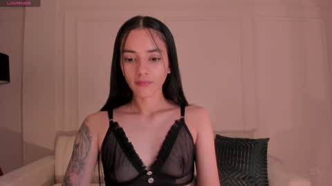 Snapshot of hannahjamesx chatting on January 12, 2025, 7:42 pm HANNAH J online show from January 12, 2025, 7:42 pm