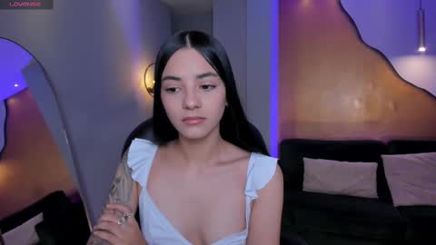 Snapshot of hannahjamesx chatting on February 19, 2025, 7:16 pm HANNAH J online show from February 19, 2025, 7:16 pm