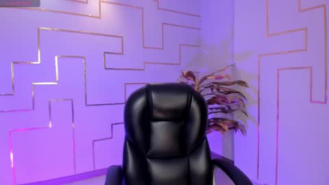 Snapshot of hannahjamesx chatting on September 8, 2025, 5:45 pm HANNAH J online show from September 8, 2025, 5:45 pm