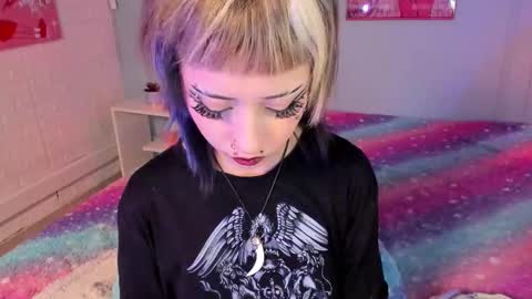 Hannah online show from December 1, 2025, 11:59 am