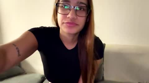 Snapshot of hannakoff chatting on September 12, 2025, 11:37 pm hannakoff online show from September 12, 2025, 11:37 pm