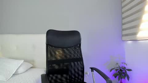 hannamartinnez online show from February 16, 2025, 4:21 pm