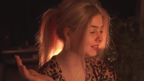 Snapshot of hannasthesia chatting on March 3, 2025, 2:36 am Hanna online show from March 3, 2025, 2:36 am