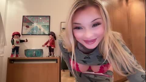 Snapshot of hannaxlovex chatting on October 14, 2025, 3:02 pm FREE LIMITED online show from October 14, 2025, 3:02 pm