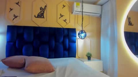 Snapshot of hanny_milf_ chatting on February 15, 2025, 11:50 am HANNY online show from February 15, 2025, 11:50 am