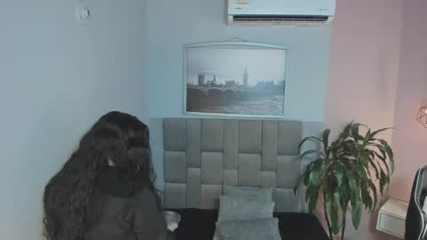 Snapshot of hanny_milf_ chatting on September 13, 2025, 11:21 am HANNY online show from September 13, 2025, 11:21 am