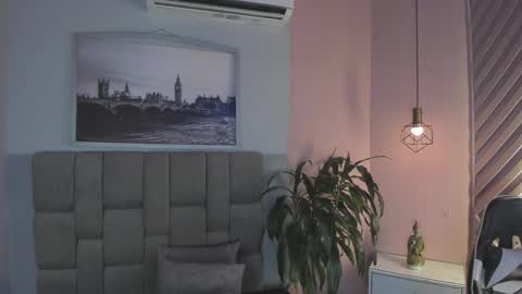Snapshot of hanny_milf_ chatting on September 14, 2025, 12:04 pm HANNY online show from September 14, 2025, 12:04 pm