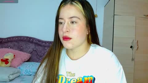 Snapshot of hanssel_tess chatting on October 13, 2025, 12:38 pm isabella online show from October 13, 2025, 12:38 pm