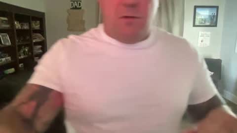 Snapshot of happilymarr1ed chatting on October 14, 2025, 5:36 pm DadBod online show from October 14, 2025, 5:36 pm