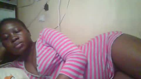 happy_dimple online show from November 3, 2025, 12:06 pm