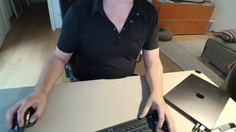 Snapshot of happybugger chatting on April 12, 2026, 9:36 am Cum for you online show from April 12, 2026, 9:36 am