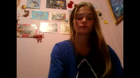 Snapshot of happyemily18 chatting on November 17, 2025, 9:09 pm happyemily online show from November 17, 2025, 9:09 pm