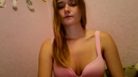 Snapshot of happyemily18 chatting on November 28, 2025, 9:17 pm happyemily online show from November 28, 2025, 9:17 pm