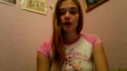 Snapshot of happyemily18 chatting on December 21, 2025, 5:09 pm happyemily online show from December 21, 2025, 5:09 pm