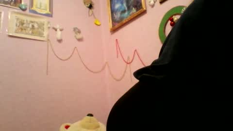 Snapshot of happyemily18 chatting on February 1, 2026, 8:18 pm happyemily online show from February 1, 2026, 8:18 pm