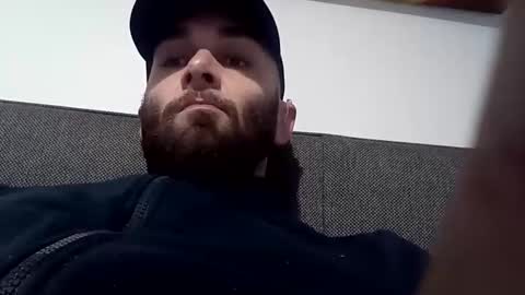 Snapshot of happyguy00000 chatting on January 17, 2025, 10:01 pm Calvin Secret online show from January 17, 2025, 10:01 pm