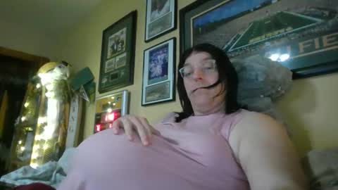 Snapshot of happynpregnantmi chatting on May 3, 2026, 6:47 pm happynpregnantmi online show from May 3, 2026, 6:47 pm