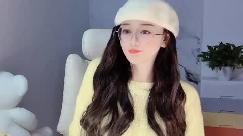 Snapshot of happysweetie168 chatting on December 6, 2024, 3:22 pm Daisy online show from December 6, 2024, 3:22 pm