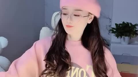 Snapshot of happysweetie168 chatting on December 10, 2024, 3:55 pm Daisy online show from December 10, 2024, 3:55 pm